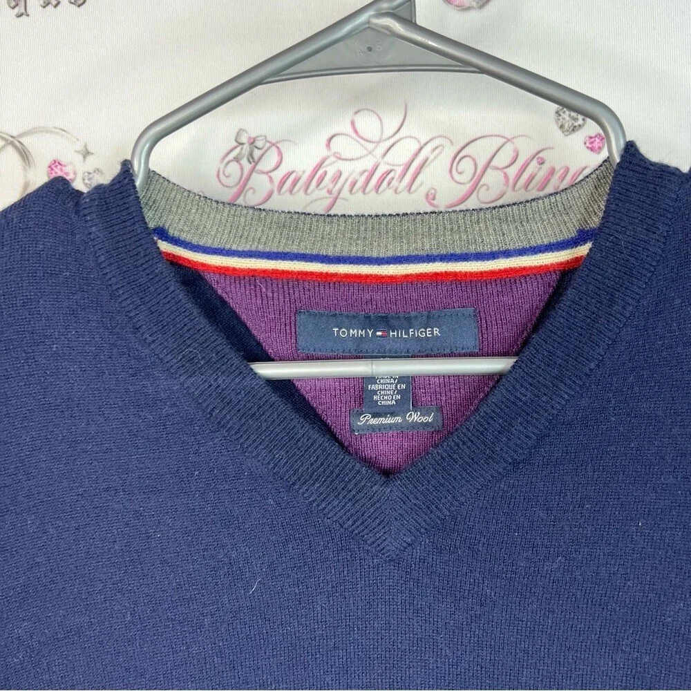 Tommy Hilfiger long sleeve elbow plat h premium wool Dark Blue V-Neck Sweater